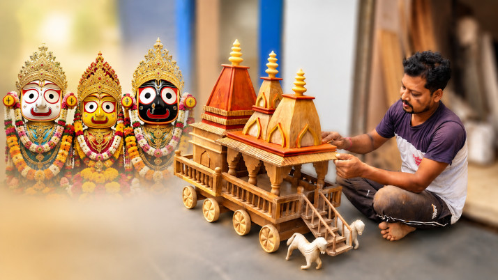 Amidst the prevalence of plastic, the wooden chariot retains its enduring appeal; a wood artisan in Bardhaman’s Golapbag is busy with last-minute preparations for the little ones.