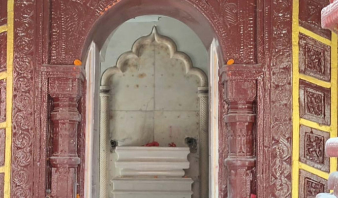 tarapith-ma-tara-return-garbha-griha-ko jagari-lakshmi-puja