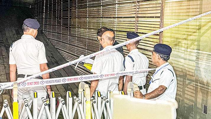 Major move by police in the Chorbagan incident! Another announcer arrested for making panic-inducing public announcements; total number of those detained now stands at 2.