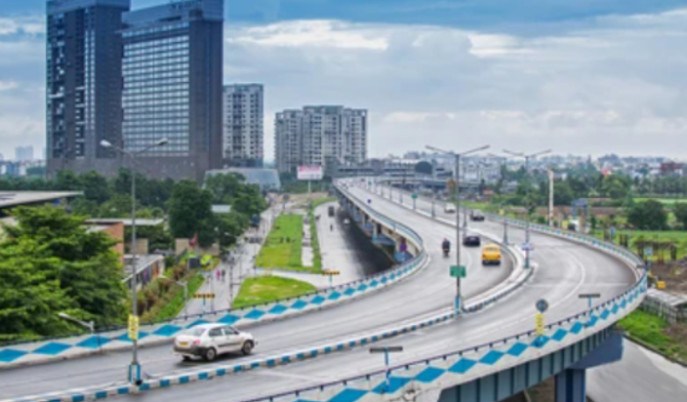 maa-flyover-car-accident-four-injured-kolkata