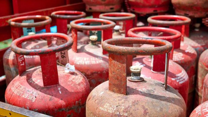 budget-day-lpg-cylinder-price-hike-february-2026-bengali-news